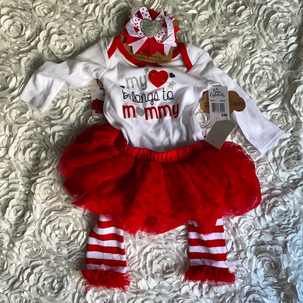 . I love‎ my momma multi piece outfit size 3 months